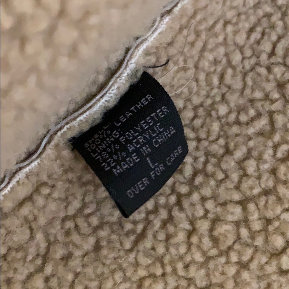 Vest - Picture 2 of 3